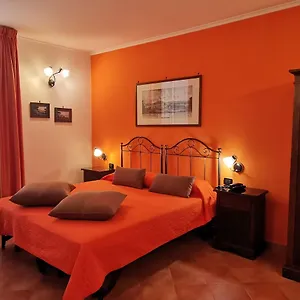 Hotel Neapolis, Neapel